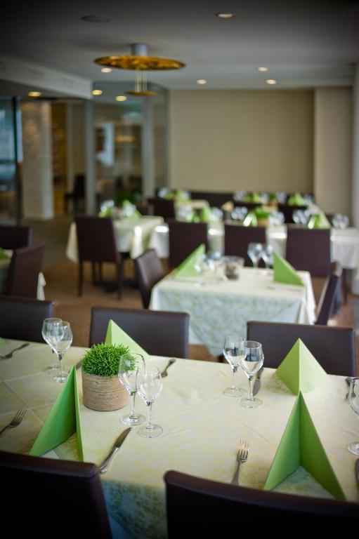 Hotel Drei Koenige Айнзиделн Екстериор снимка